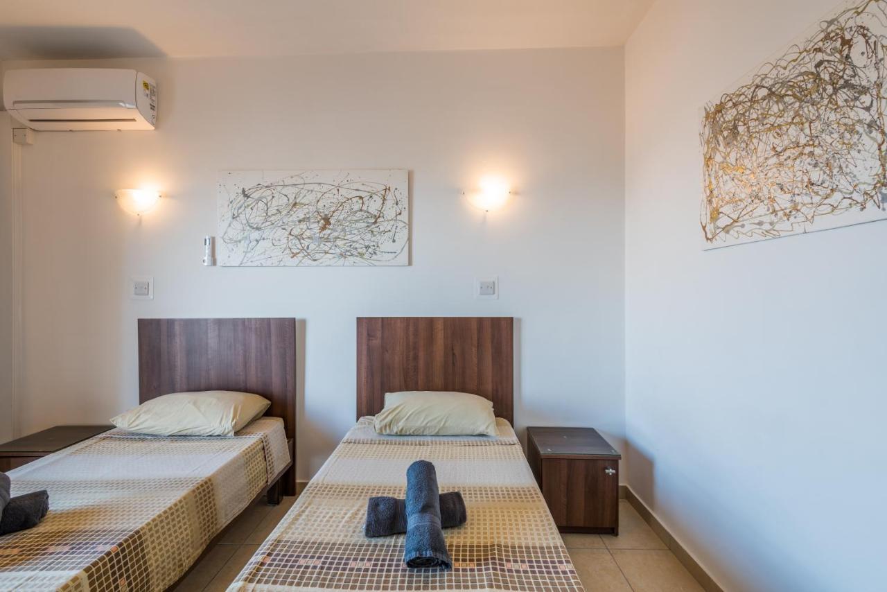 Seashells 2 Bedroom Apartment With Sunny Terrace With Stunning Sea Views - By Getawaysmalta St. Paul's Bay Exterior foto